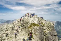 Szlak na Rysy ile kilometrów - poznaj trudności i trasy do szczytu