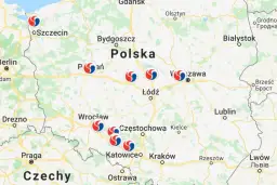 Mapa Polski z zaznaczonymi płatnymi odcinkami autostrad i symbolami opłat.