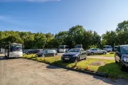 Gdzie zaparkować samochód w Kołobrzegu - uniknij problemów z parkowaniem