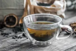 Jak prawidłowo parzyć zieloną herbatę w torebkach, aby uniknąć gorzkiego smaku