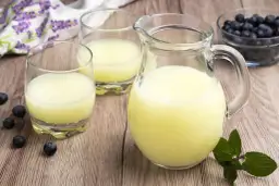 Co to serwatka? Jakie ma zastosowanie i właściwości w kuchni i diecie