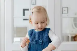 Jak ubrać dziecko do teatru? Elegancja i komfort w jednym!