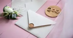 Jak napisać zaproszenie na ślub dla kolegów z pracy, aby nie popełnić błędów