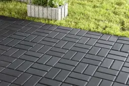 Czy można pomalować kostkę brukową? Oto co musisz wiedzieć przed malowaniem