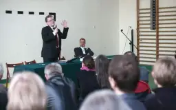 Wynagrodzenie prezesa spółdzielni: Jawne czy nie? Poznaj swoje prawa