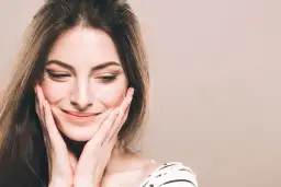 Jak rozjaśnić cerę: skuteczne metody na zdrowy i promienny wygląd