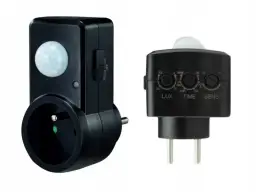 Dwa czujniki ruchu: jeden z gniazdem i przełącznikiem, drugi z 3 pokrętłami: LUX, TIME, SENS.