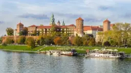 Zamek królewski w Krakowie: odkryj jego fascynującą historię i atrakcje