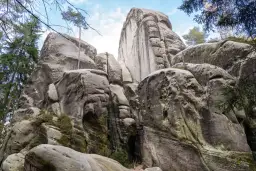 Atrakcje w Adrspach: Odkryj niesamowite formacje skalne i więcej