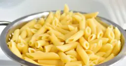 Ryż czy makaron? Ekspert radzi, co wybrać dla zdrowia!