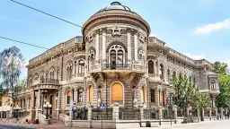 Pałace w Łodzi: Odkryj ich niezwykłą historię i architekturę