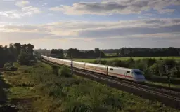 Ile jedzie pociąg z Warszawy do Berlina? Sprawdź czas i rozkład!