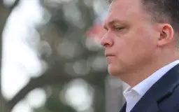 Kim jest Szymon Hołownia? Odkryj jego wpływ na Polską politykę