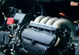 Gdzie znaleźć kod silnika? Odkryj najważniejsze lokalizacje w aucie