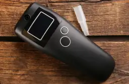 Dobry alkomat: Jak Wybrać Najlepszy Alkomat do Użytku Domowego?