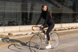 Idealny outfit na rower: jak uniknąć niewygody i cieszyć się jazdą