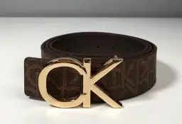 Jak stylizować pasek Calvin Klein, aby odmienić swój look?