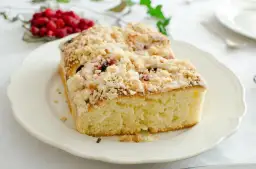 W jakiej temperaturze piec placek drożdżowy, aby nie był zakalcem?