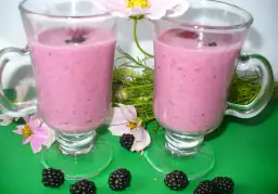 Koktajl z jeżyn: Jak zrobić idealny? Przepisy i sekrety!