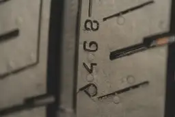 Ile km na oponach letnich? Poznaj ich prawdziwą żywotność