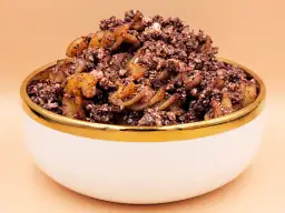 Jak zrobić makaron z twarogiem na słodko - prosty przepis na pyszne danie