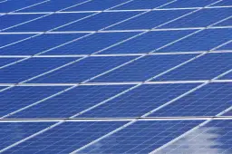 Cena 1 kWh prądu w 2025: Całkowity koszt i co kryje rachunek?