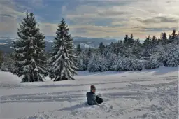 Co zabrać na wyjazd w góry z dzieckiem zimą, aby uniknąć problemów