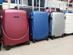 Gdzie kupić walizkę w Warszawie? Sprawdź najlepsze oferty i sklepy