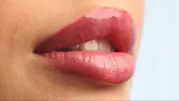 Kiedy smarować usta po makijażu permanentnym, aby uniknąć problemów?
