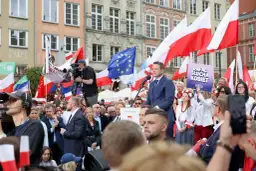 Ile kadencja prezydenta miasta? Poznaj kluczowe informacje o wyborach