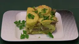 Jak przygotować pyszną zapiekankę z białą kiełbasą w prosty sposób