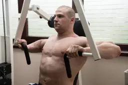 Jakie ćwiczenia na klatkę piersiową skutecznie zwiększą masę mięśniową