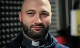 Czy rekolekcje są obowiązkowe? Poznaj swoje prawa i możliwości