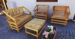 Meble ogrodowe DIY: Jak zrobić tanio i efektownie? Przewodnik