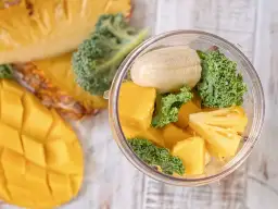 Koktajle z jarmużem: Przepisy, porady i korzyści dla zdrowia