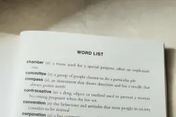 Recenzja książki po angielsku: Prościej niż myślisz! Krok po kroku