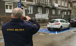 Miejsca dla niepełnosprawnych: Ile, jak i kto? Uniknij mandatu!