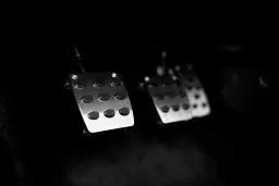 Jaki płyn do sprzęgła - uniknij kosztownych błędów i problemów