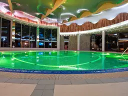 Co zabrać do hotelu z basenem? Moja lista na bezstresowy relaks!