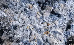 Jak powinien wyglądać popiół z pelletu i co zdradza o jego jakości