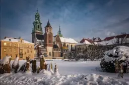 Wawel 2025: Przewodnik, bilety, ceny i godziny otwarcia