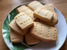 Jak zrobić idealne ciastka maślane – prosty przepis i porady dla początkujących