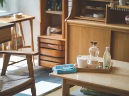 Jak pozbyć się zapachu stęchlizny z mebli i przywrócić świeżość