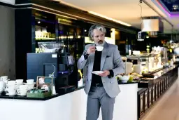 Jaka kurtka do koszuli? Unikaj modowych wpadek i błędów stylowych