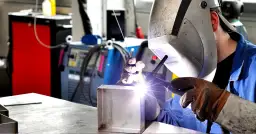 Jak wybrać spawarkę: uniknij kosztownych błędów przy zakupie