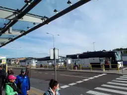 Gdzie odjeżdża Contbus z Okęcia? Znajdź przystanek i uniknij problemów