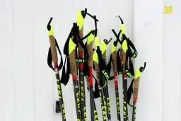 Kijki do nart: Must-have czy zbędny balast? Rozwiej wątpliwości!