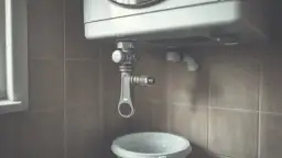 Jak odkręcić zawór wody od pralki bez ryzyka uszkodzenia sprzętu