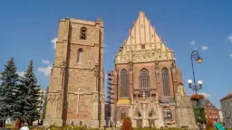 Nysa atrakcje: Odkryj najpiękniejsze miejsca i zabytki w Nysie