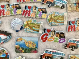 Co kupić na Malcie? Odkryj unikalne pamiątki i lokalne skarby